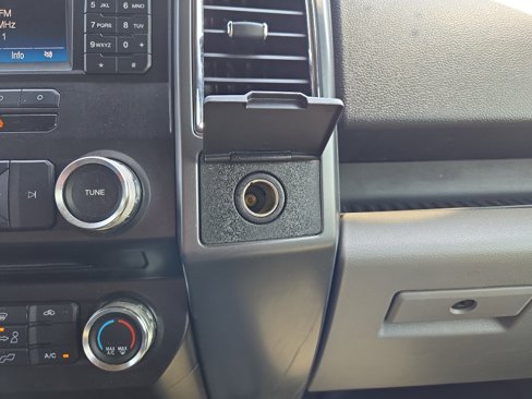 Used 2017 Ford F150 XLT image 30
