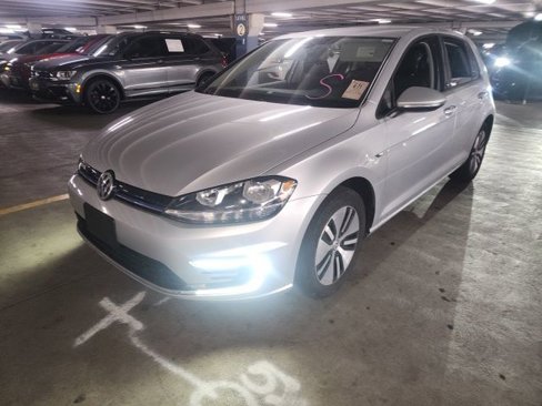 Used 2019 Volkswagen e-Golf SE w/ Driver Assistance Package image 26