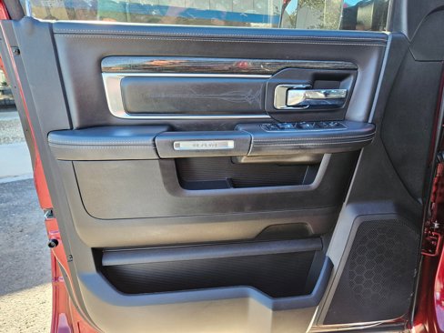 Used 2018 RAM 3500 Laramie Longhorn image 11