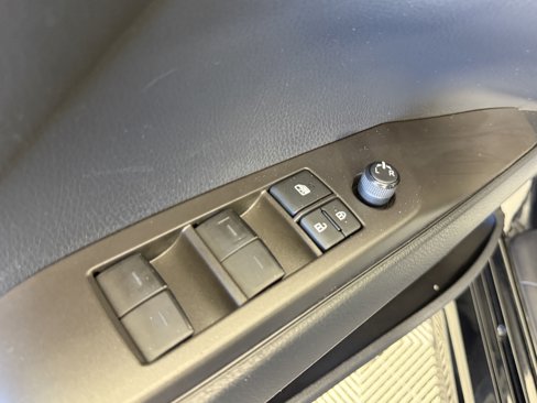 Used 2021 Toyota Camry SE image 16