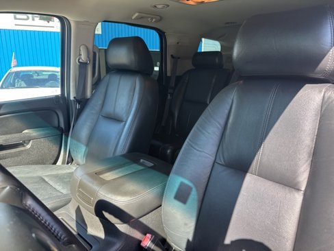 Used 2010 Chevrolet Tahoe LS image 26
