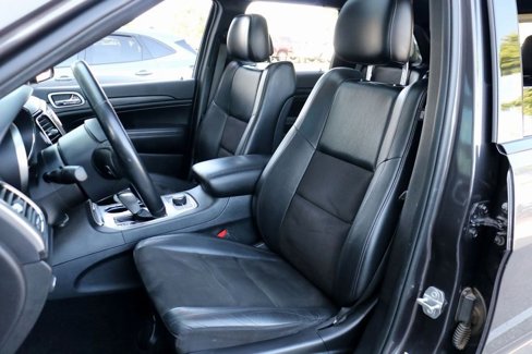 Used 2020 Jeep Grand Cherokee Altitude image 18