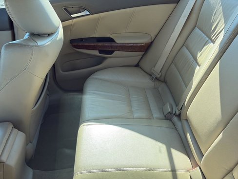 Used 2009 Honda Accord EX-L image 6