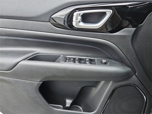 New 2026 Jeep Compass Latitude image 29