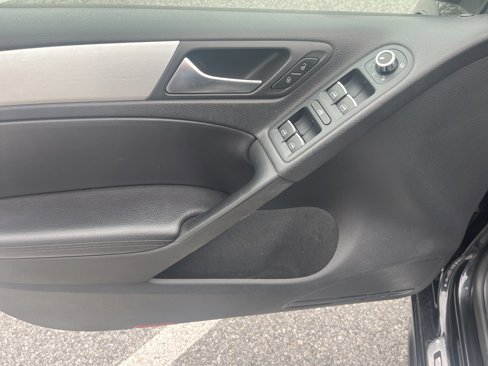 Used 2012 Volkswagen GTI 4-Door image 46