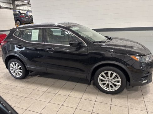Certified 2022 Nissan Rogue Sport SV image 4