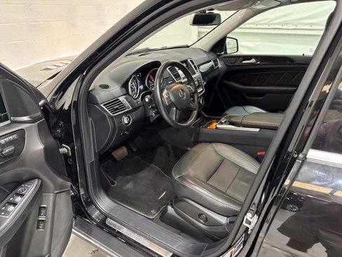 Used 2016 Mercedes-Benz GL 450 4MATIC image 29