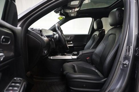 Used 2021 Mercedes-Benz GLB 250 4MATIC image 10