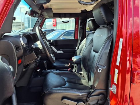Used 2014 Jeep Wrangler Unlimited Rubicon image 19