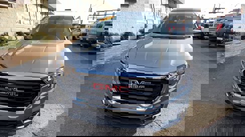Used 2024 GMC Terrain SLE image 28
