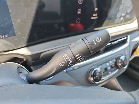 New 2025 Buick Envista Preferred image 23