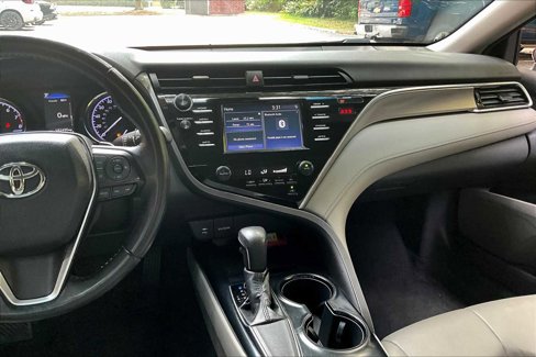Used 2018 Toyota Camry SE w/ Convenience Package image 6