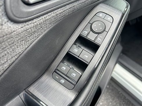Used 2023 Nissan Rogue SV image 16
