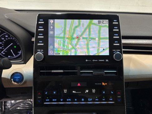 Used 2020 Toyota Avalon Limited image 44
