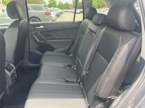 Used 2022 Volkswagen Tiguan SE image 24