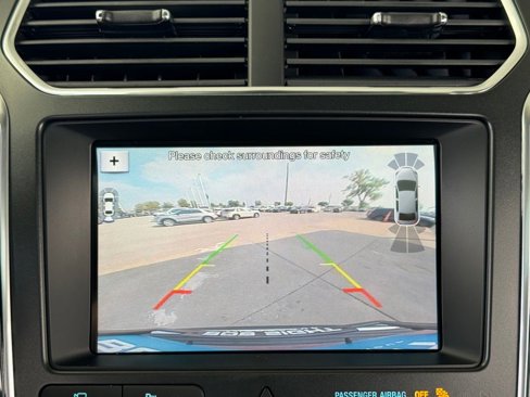 Used 2018 Ford Explorer Limited image 19