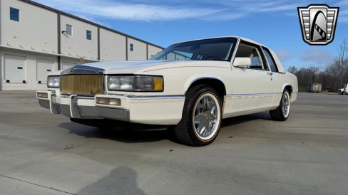 Used 1989 Cadillac De Ville Coupe image 2