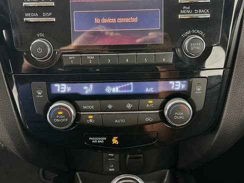 Used 2018 Nissan Rogue Sport SV image 22