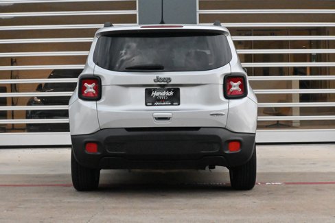 Used 2018 Jeep Renegade Latitude image 8