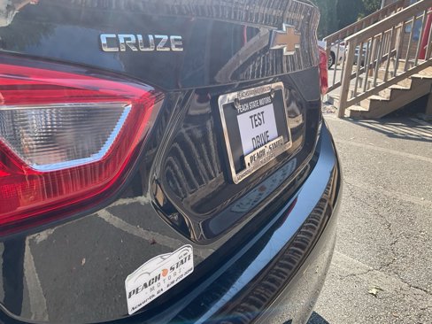 Used 2018 Chevrolet Cruze LS image 9