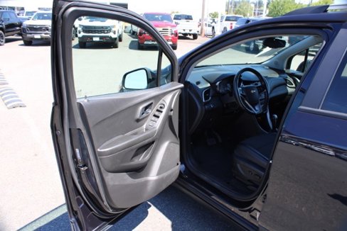 Used 2021 Chevrolet Trax LT w/ Driver Confidence Package image 9