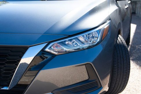 Used 2022 Nissan Sentra SV image 3