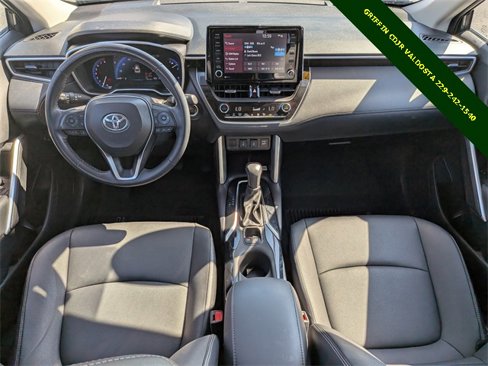 Used 2022 Toyota Corolla Cross XLE image 14
