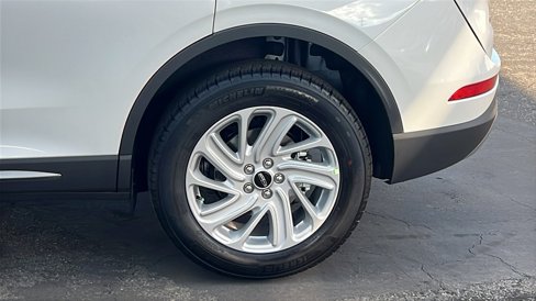 New 2025 Lincoln Corsair FWD image 5