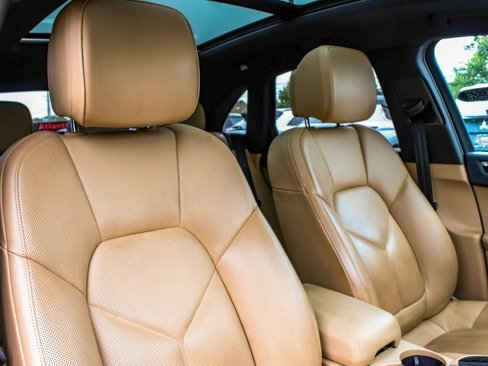 Used 2018 Porsche Macan image 40
