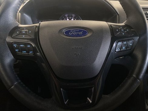 Used 2018 Ford Explorer XLT w/ Equipment Group 202A image 16