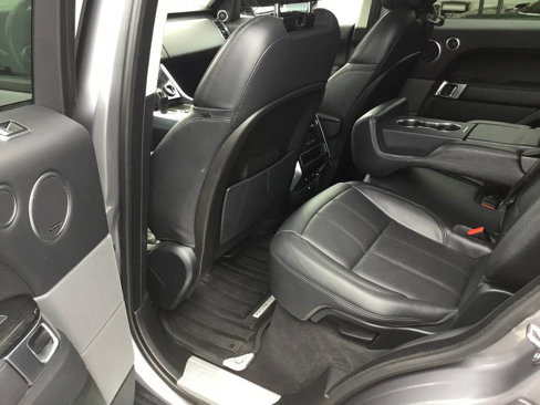 Used 2020 Land Rover Range Rover Sport HSE image 19