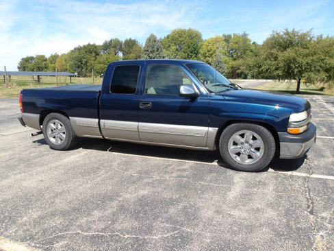 Used 2000 Chevrolet Silverado 1500 LS image 1