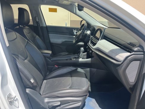 Used 2022 Jeep Compass Latitude image 25