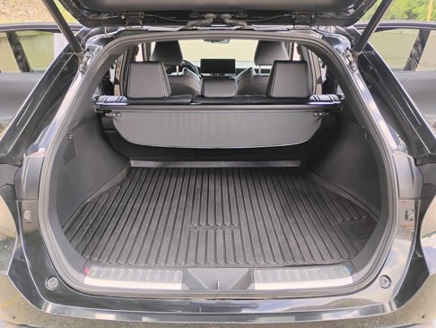 Used 2023 Toyota Venza XLE image 12