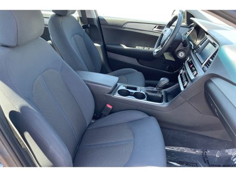 Used 2018 Hyundai Sonata SE w/ Cargo Package image 18
