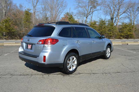 Used 2013 Subaru Outback 2.5i Limited w/ Moonroof Pkg image 8