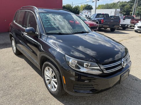 Used 2017 Volkswagen Tiguan S image 1