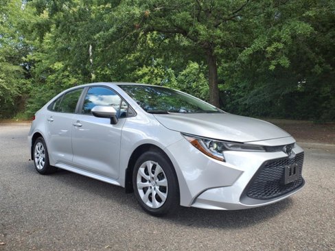 Used 2022 Toyota Corolla LE image 1