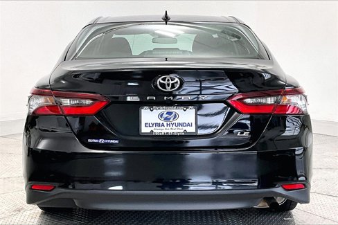 Used 2022 Toyota Camry LE image 4