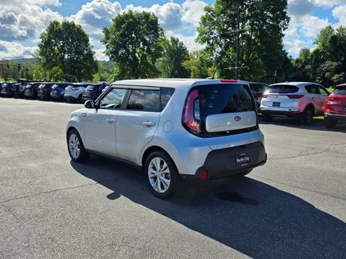 Used 2015 Kia Soul + image 6