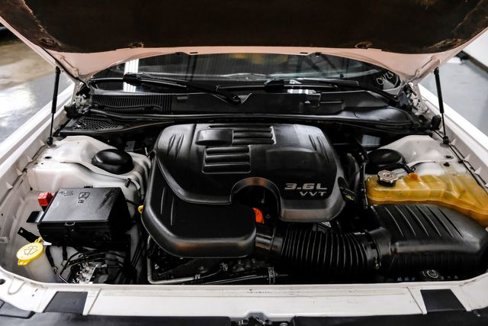Used 2019 Dodge Challenger SXT image 35