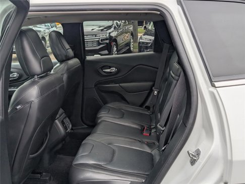 Used 2016 Jeep Cherokee Limited w/ Luxury Group image 12