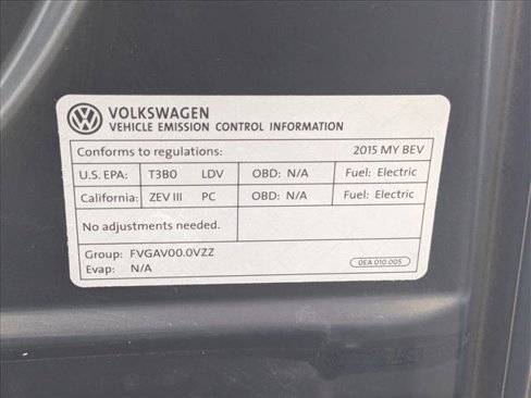 Used 2015 Volkswagen e-Golf SEL Premium image 24
