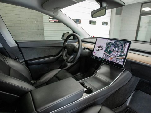 Used 2020 Tesla Model Y Performance image 16