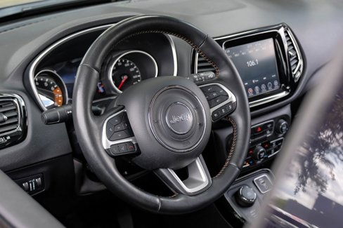Used 2021 Jeep Compass Limited image 4