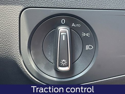 Used 2022 Volkswagen Tiguan SE image 18