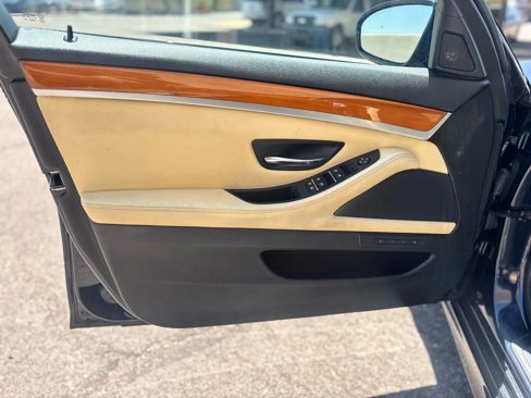 Used 2013 BMW M5 image 12