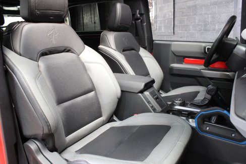 Used 2023 Ford Bronco Black Diamond w/ Sasquatch Package image 45