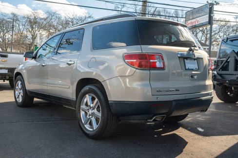 Used 2008 Saturn Outlook XR w/ Premium Trim Package image 8