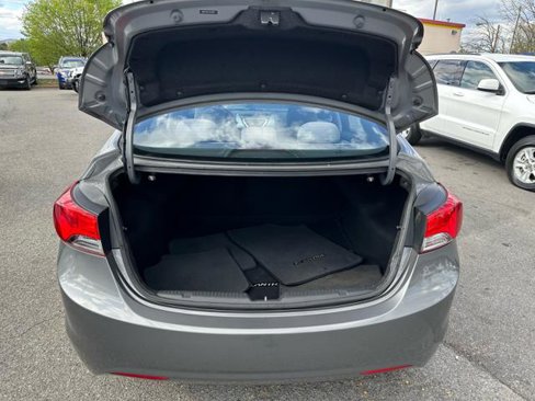 Used 2012 Hyundai Elantra GLS image 21